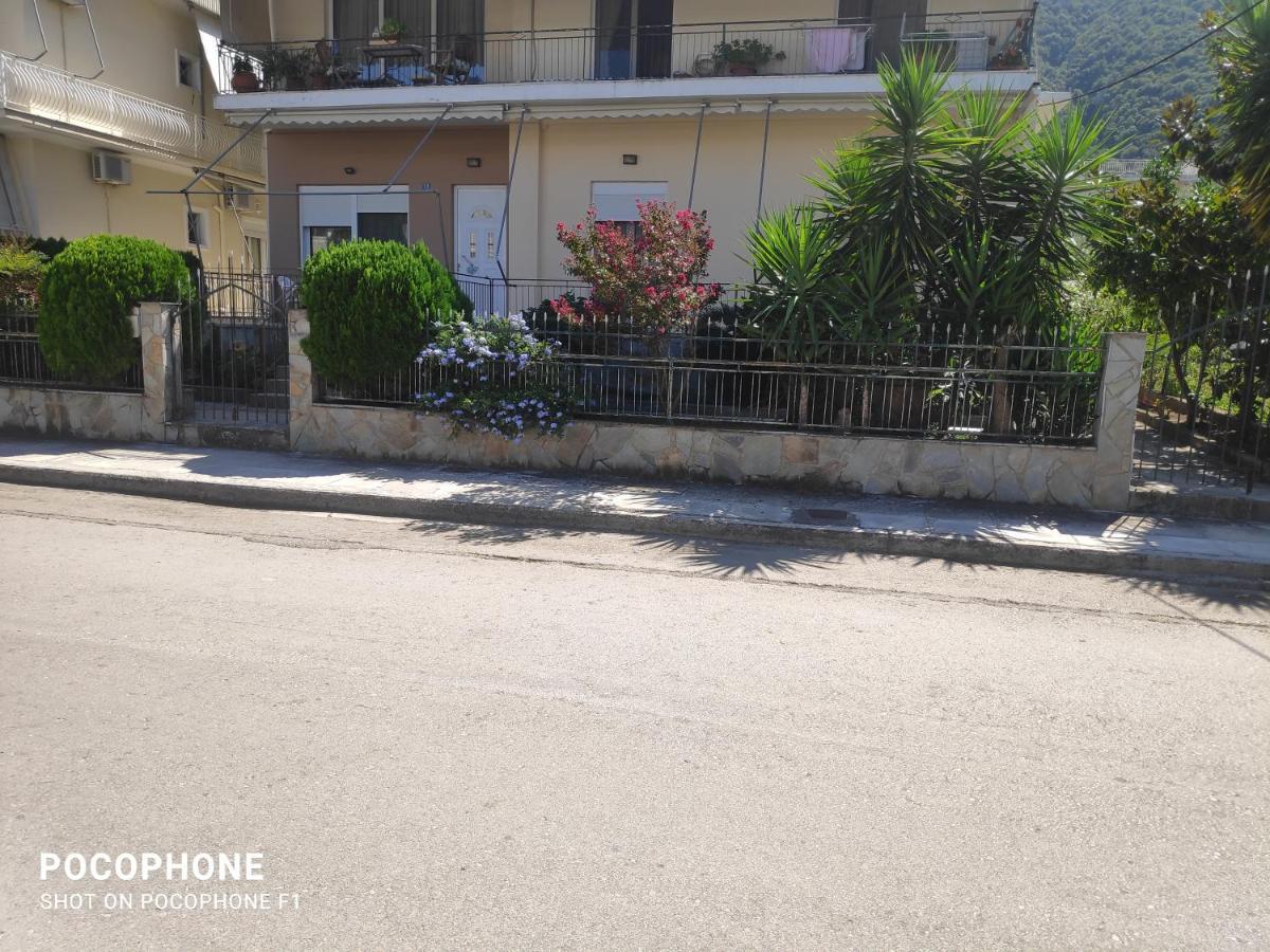 Κεντρικό, Άνετο Και Ζεστό Διαμέρισμα Kamena Vourla Buitenkant foto