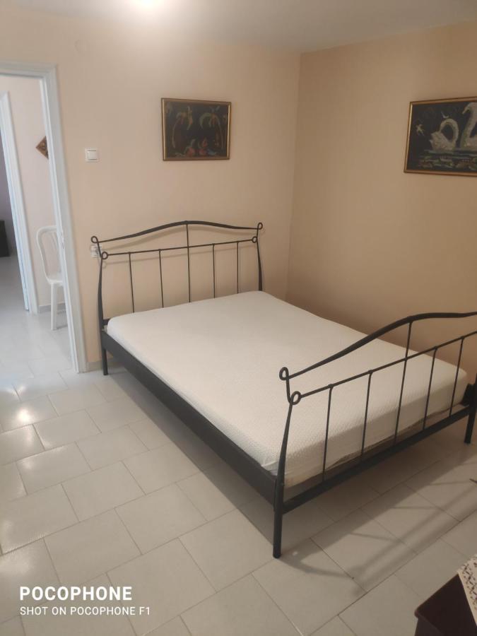 Κεντρικό, Άνετο Και Ζεστό Διαμέρισμα Kamena Vourla Buitenkant foto