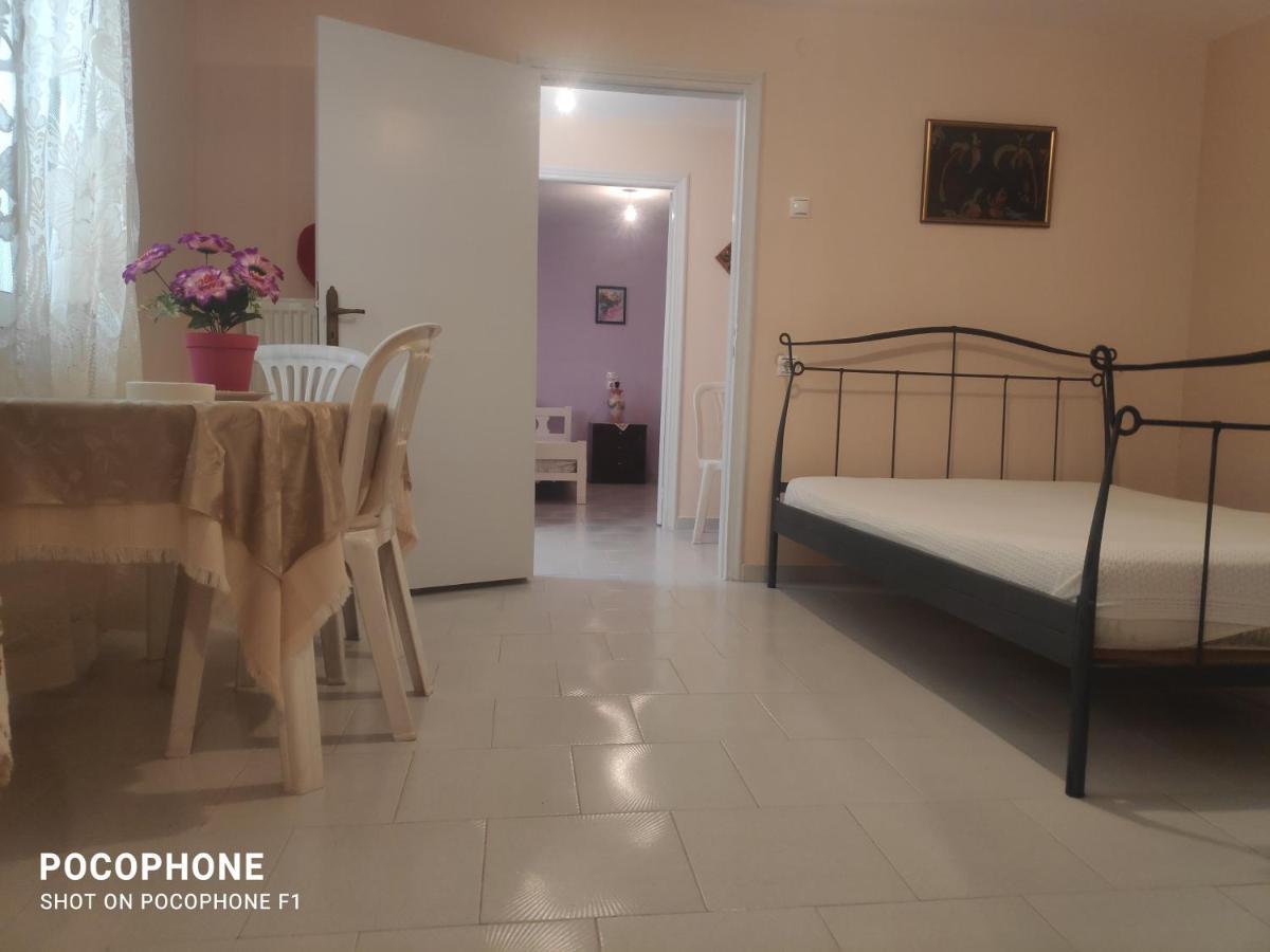 Κεντρικό, Άνετο Και Ζεστό Διαμέρισμα Kamena Vourla Buitenkant foto