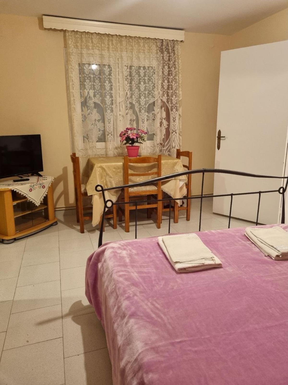 Κεντρικό, Άνετο Και Ζεστό Διαμέρισμα Kamena Vourla Buitenkant foto